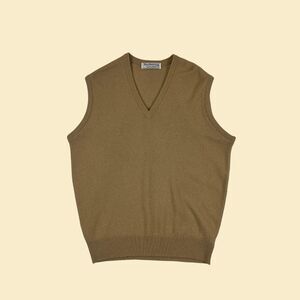 90s Burberrys sweater vest, vintage 42" beige lambswool Scotland made knit vest